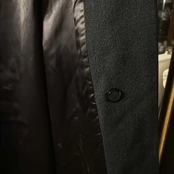 Heavy Black Women’s Luxurious Coat Classic Winter Outerwear - Picture 9 of 12